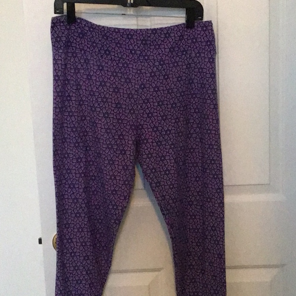 LuLaRoe TC ( tall & curvy) leggings